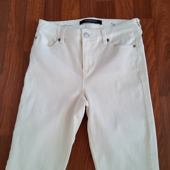 Liverpool “Piper Hugger” Ankle Skinny White Jeans – Size 4 / 27 – NWOT - Picture 7 of 16